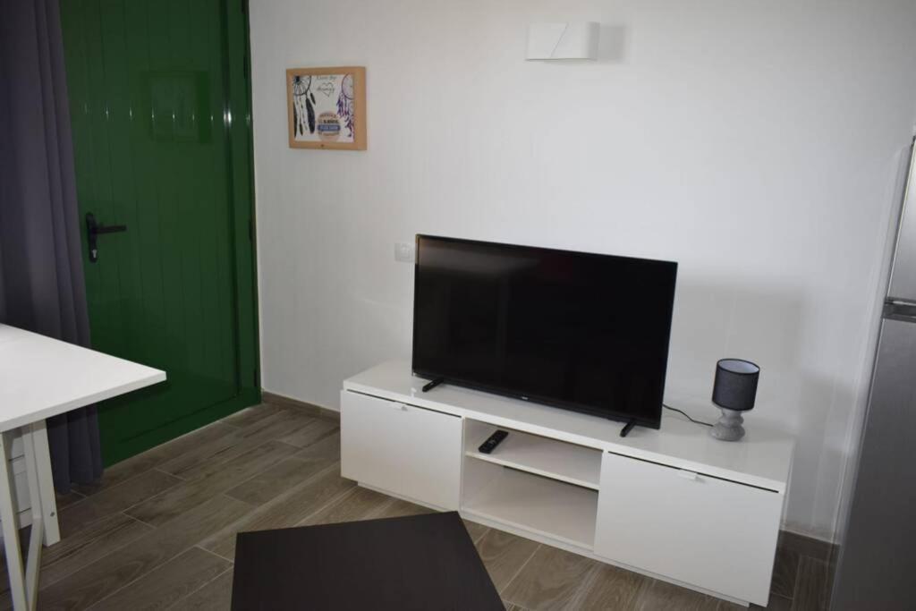 Appartement Bouganville Rez-De-Chaussee Wifi Costa De Antigua Eksteriør bilde